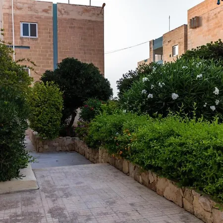 Beautiful Flat With Swimming-pool & Seaview * San Pawl il-Baħar