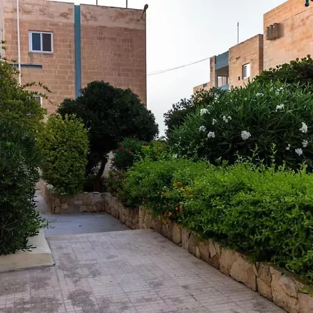 Beautiful Flat With Swimming-pool & Seaview * San Pawl il-Baħar