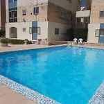 Beautiful Flat With Swimming-pool & Seaview Apartamento *