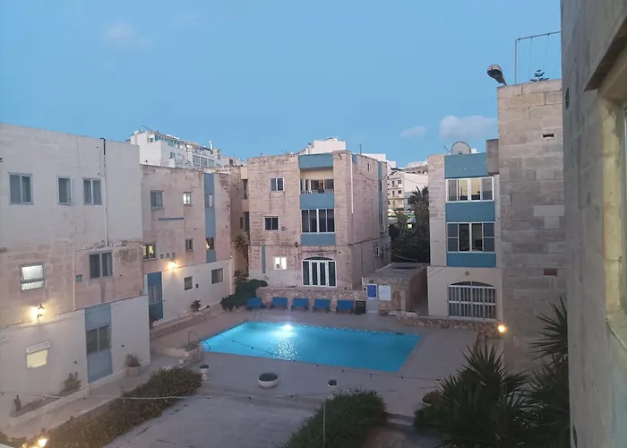 Beautiful Flat With Swimming-pool & Seaview