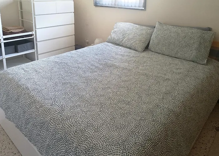 Beautiful Flat With Swimming-pool & Seaview