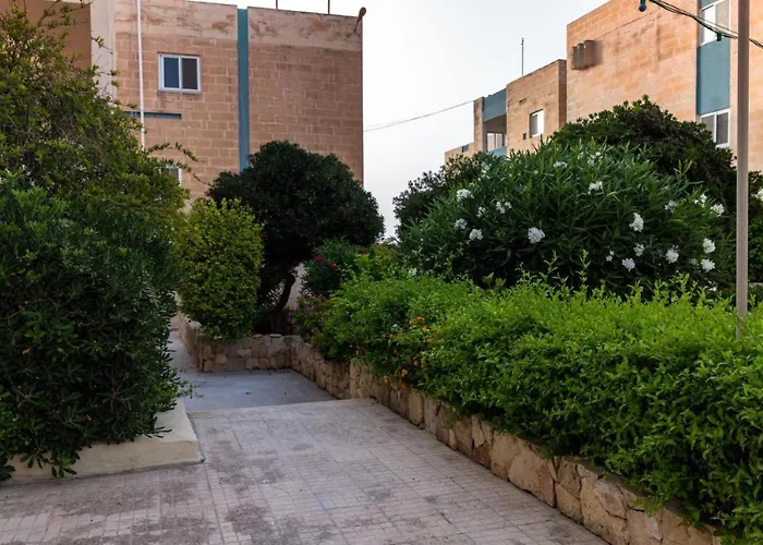 Beautiful Flat With Swimming-pool & Seaview * San Pawl il-Baħar