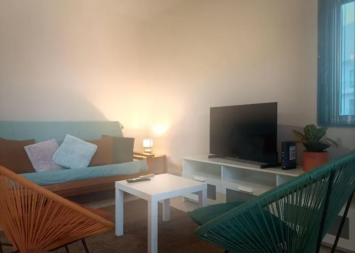 Beautiful Flat With Swimming-pool & Seaview Сент-Полс-Бей