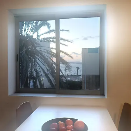 Beautiful Flat With Swimming-pool & Seaview Appartamento *